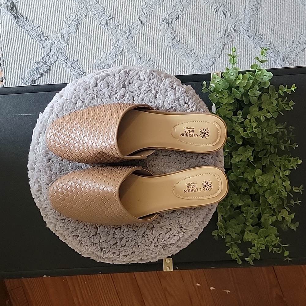 Cushion Walk sandal/slide NWOT